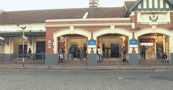 BANFIELD CELEBRA. UN DESFILE DE VECINOS E INSTITUCIONES PARA FESTEJAR LOS 150 ANOS DE LA CIUDAD