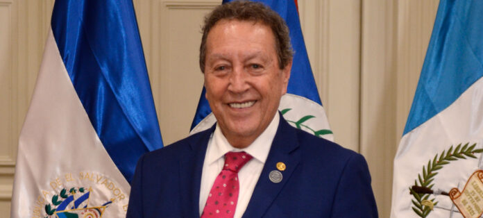 EXCLUSIVO: EX PRESIDENTE DE GUATEMALA HABLO DEL TRIUNFO DE BERNARDO AREVALO