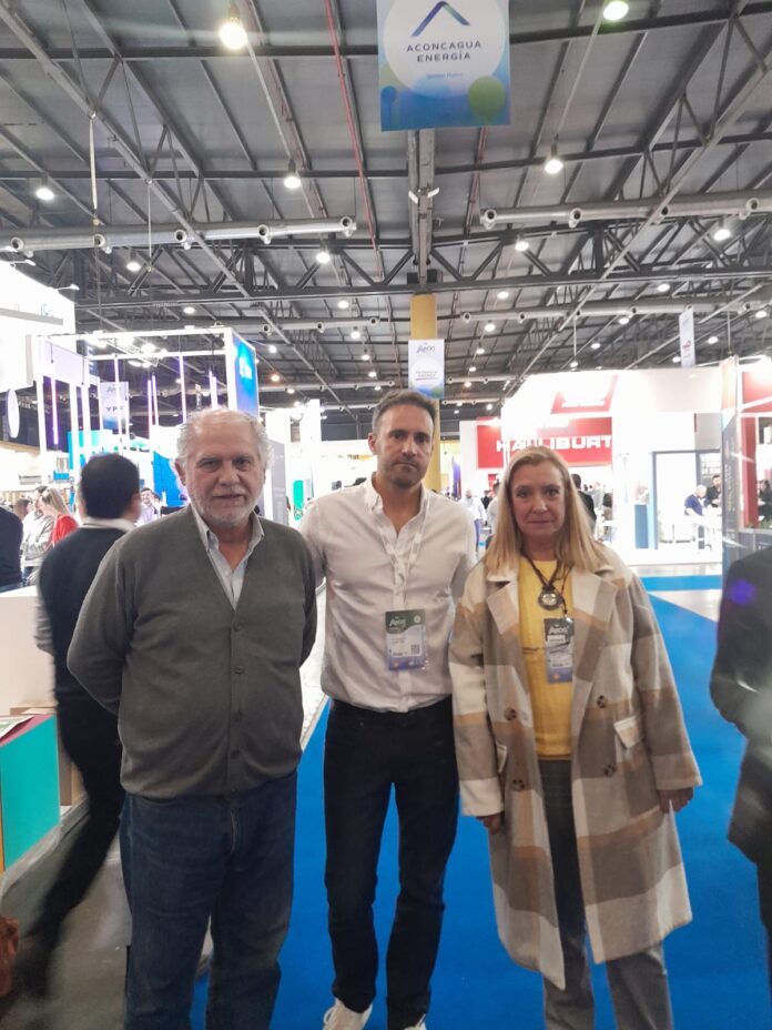 CINA RECORRIO LA XIV EXPOSICION INTERNACIONAL DEL PETROLEO Y DEL GAS