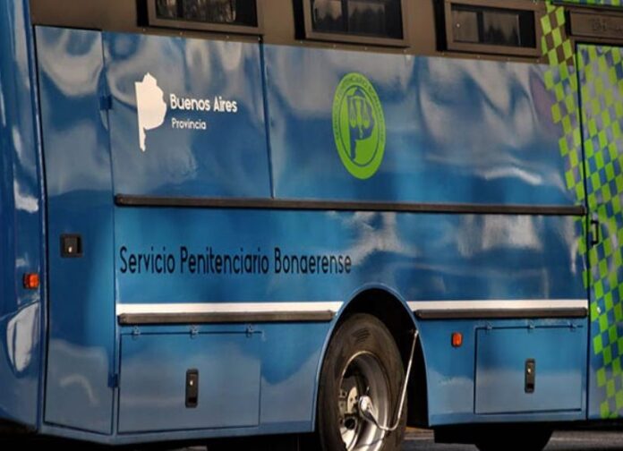 ATAQUE COMANDO EN CAMPANA: EMBOSCARON UN CAMION PENITENCIARIO PARA LIBERAR A DETENIDO