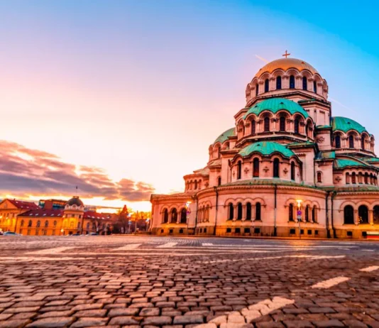 SOFIA, LA CAPITAL DE BULGARIA, CON MILES DE AÑOS DE HISTORIA, CULTURA Y UNA BELLISIMA ARQUITECTURA
